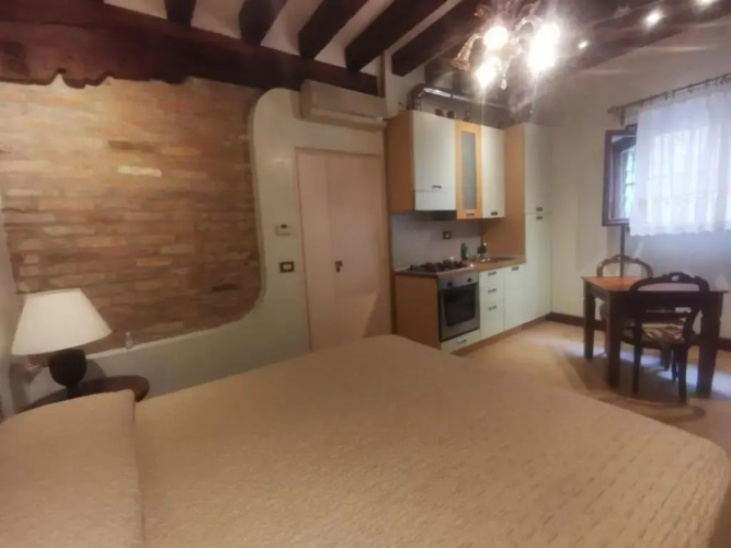 Canal View Studio Flat