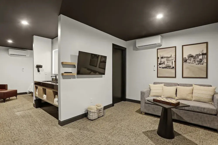 The Hermann Motel