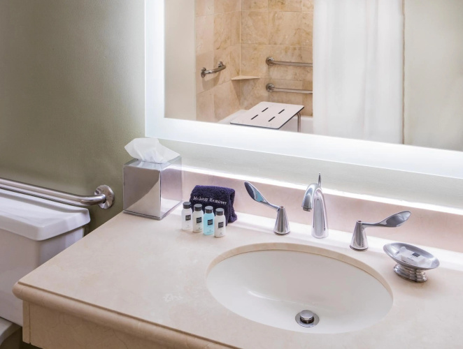 Pier 5 Hotel Baltimore, Curio Collection by Hilton photo 10