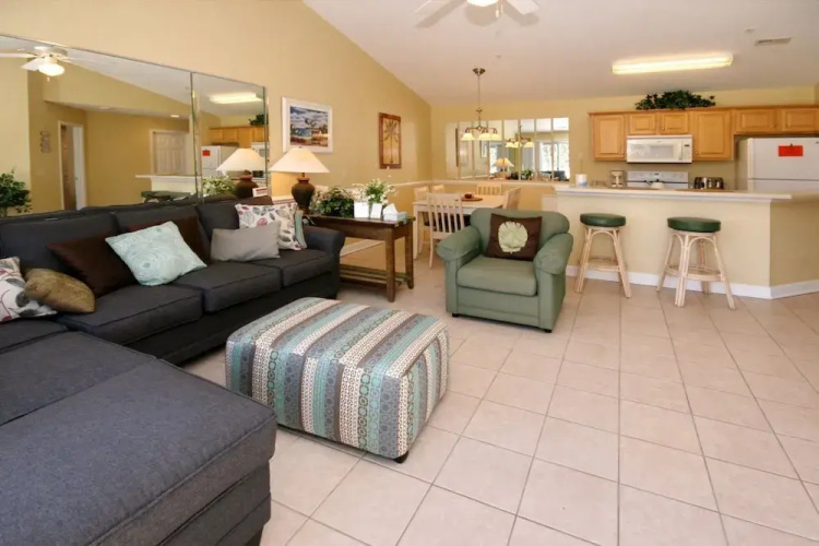 2108 Commons II