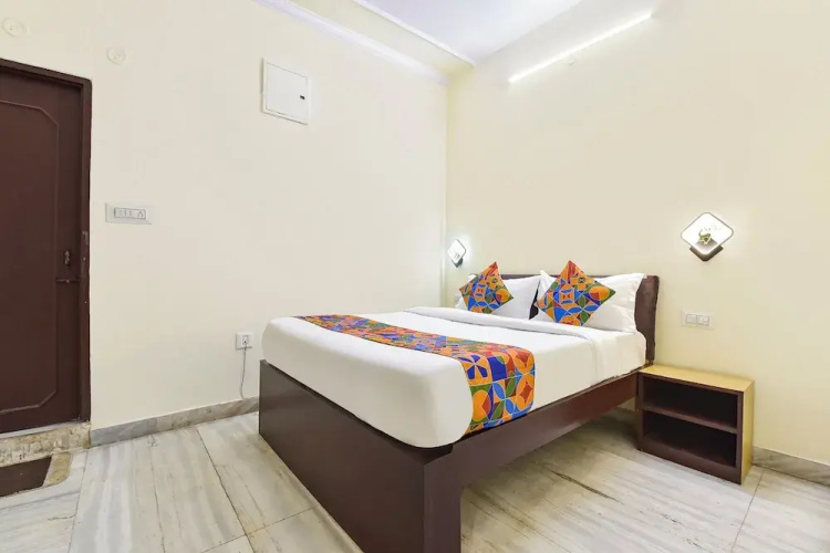 Fabhotel Silver Stay 04