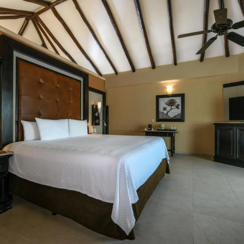 El Dorado Casitas Royale