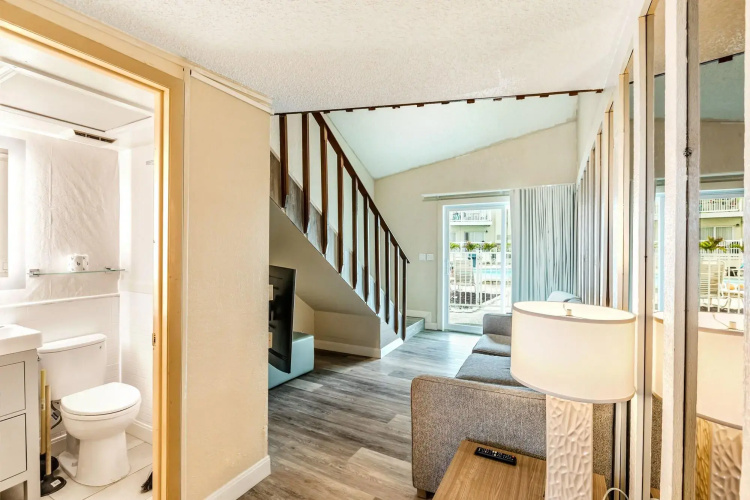 Grand Shores West