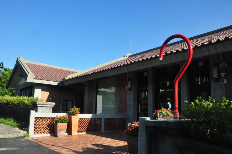 2 Bedrooms Villa