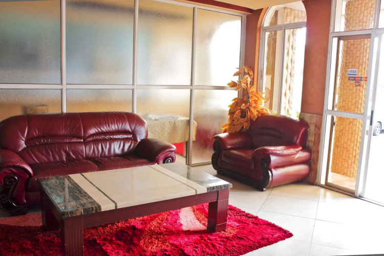 Pearl Palace Hotel