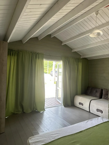 Hotel 12