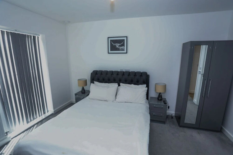 Exquisite One Bed Apartment