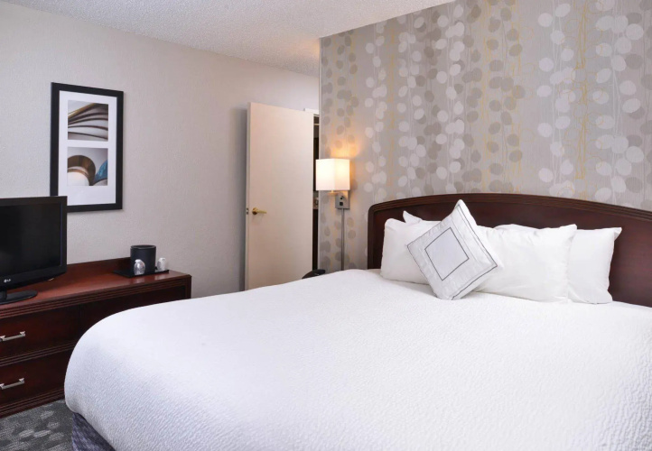 Courtyard by Marriott Charlotte/Matthews