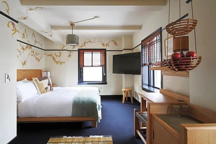 Deluxe Corner Double room