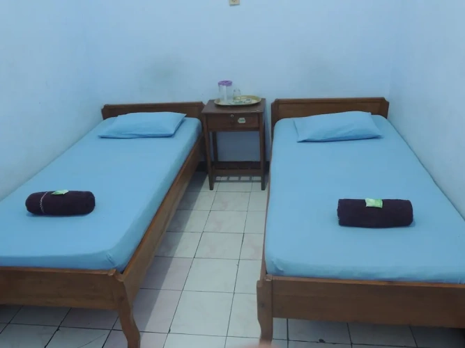 Economy room