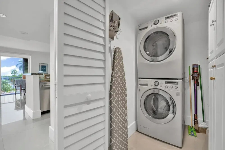 Gorgeous Spacious 2bed Bayview Apartment
