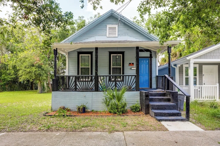 2 Bedrooms Cottage