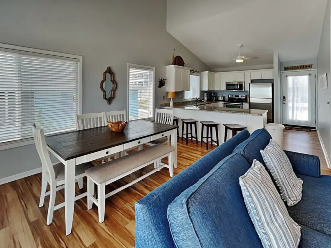 Hicks by Topsail Realty