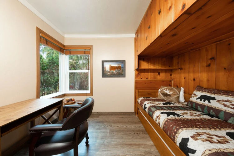 Koi Story Cabin