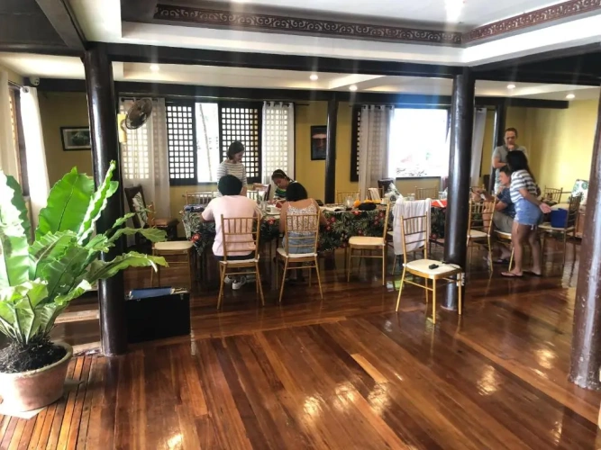 Deluxe Family Suite