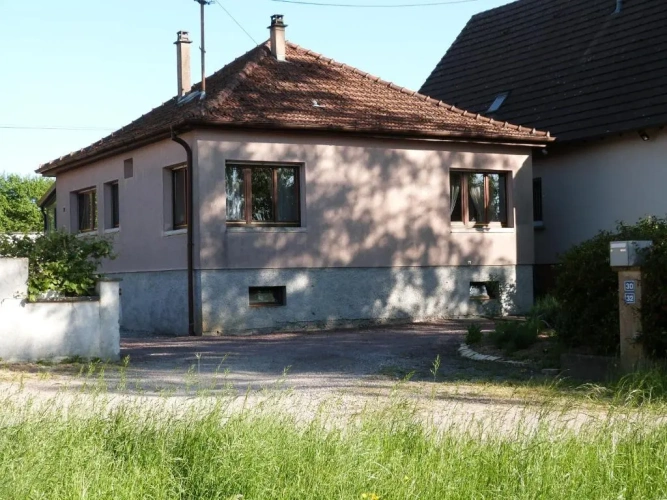 3 Bedrooms Cottage
