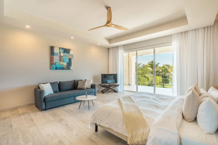 Spacious Villa w Pool Garden Views