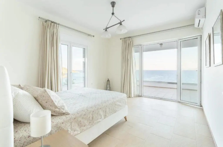 Daskalio Sea Front House