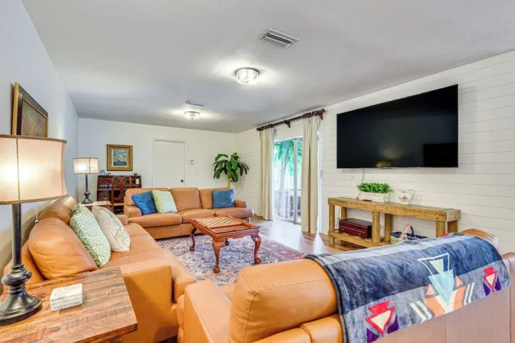 2 Bedrooms Cottage