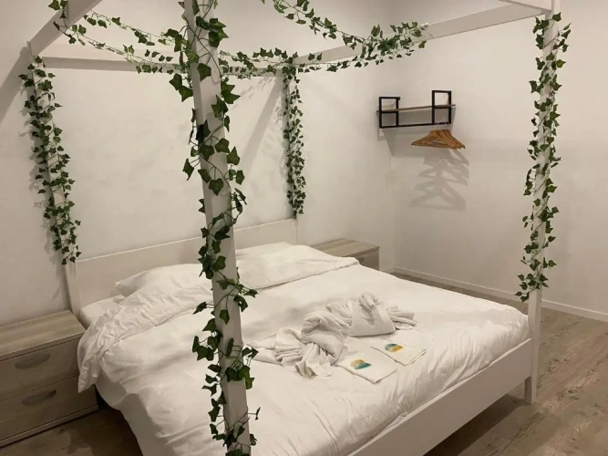 2 Bedrooms Cottage