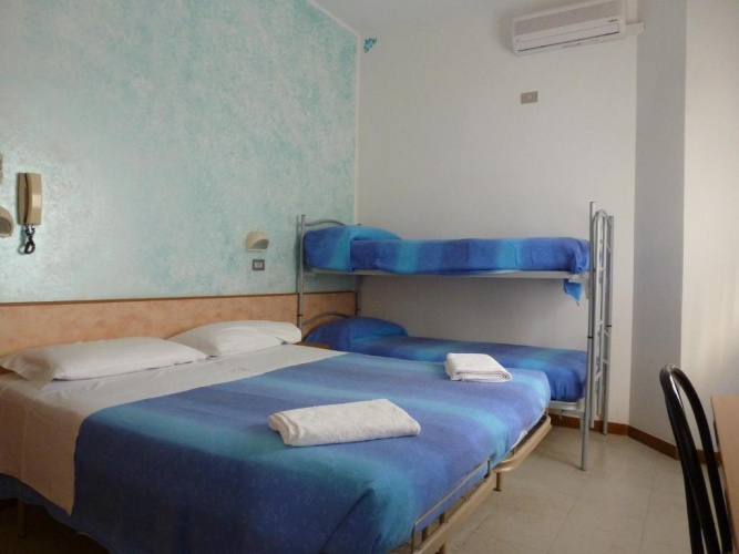 Standard Quadruple room