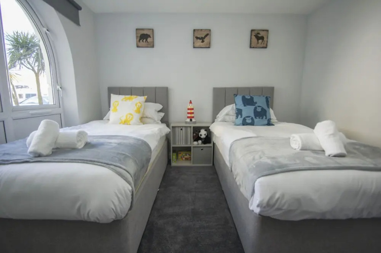 Marina Apartment Parking by Brighton Holiday Lets