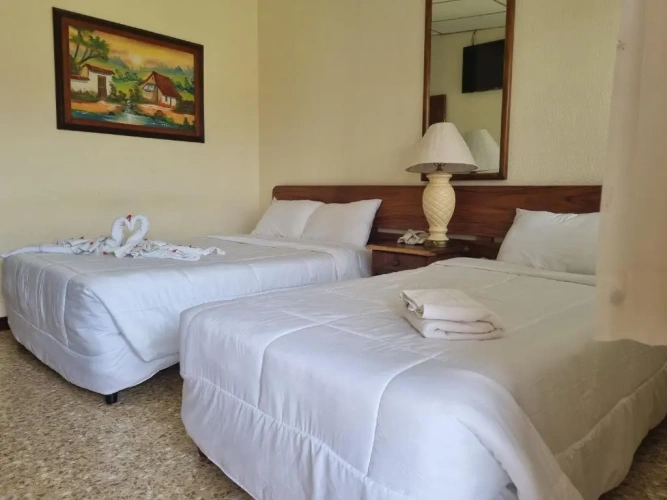 Standard Triple room