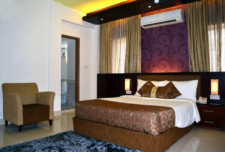 Hotel La Villa Western