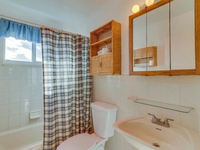 2 Bedrooms Apartment