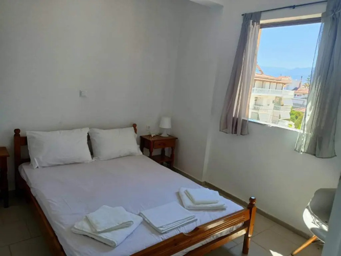 Akrata v apartment
