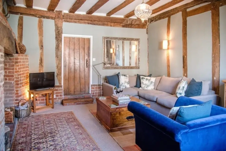 2 Bedrooms Cottage