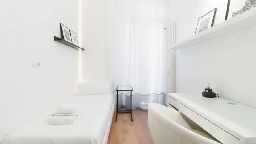 3 Bedrooms Apartment
