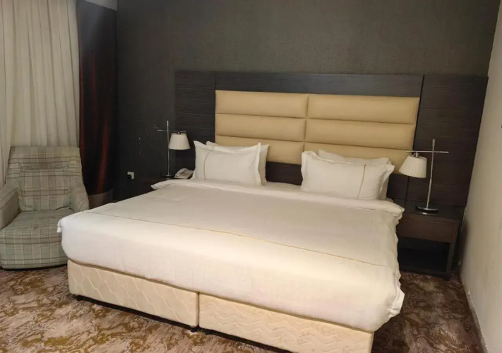 Dan Pelatinum Hotel