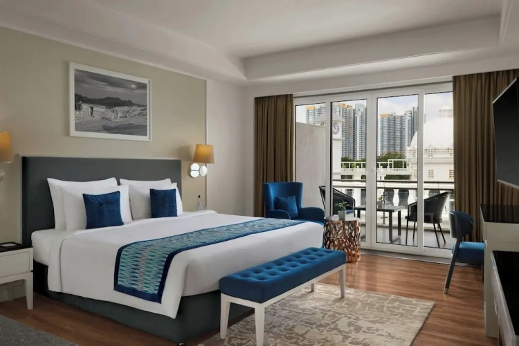 Premium Double room with city view