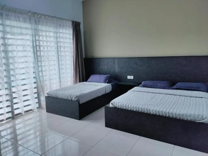 4 Bedrooms Cottage