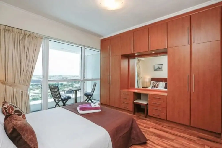 2 Bedrooms Apartment