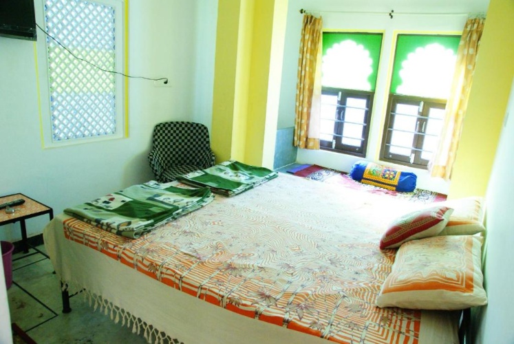 Economy Triple room