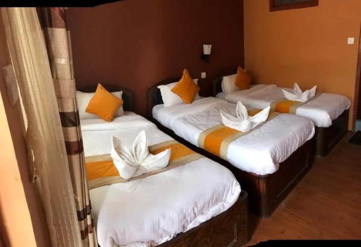 Standard Triple room