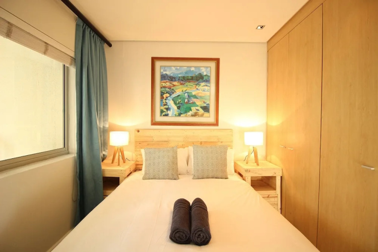 Harbour Edge 302