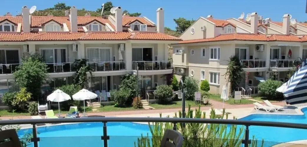 Villa SL18 by JoyLettings