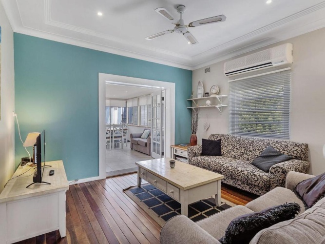 3 Bedrooms Cottage