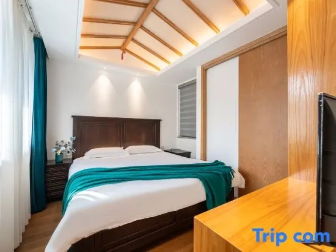 2 Bedrooms Family Villa