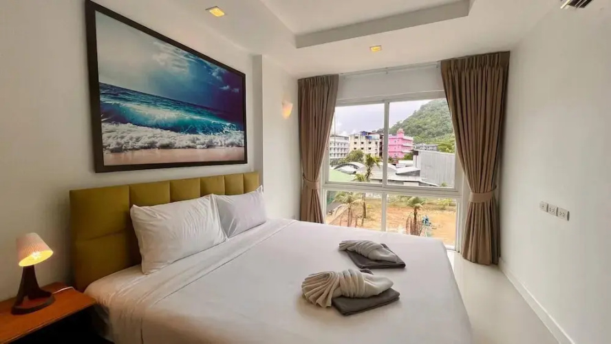 6-49 - 1 Bdr Condo With Balcony and Shared Pool