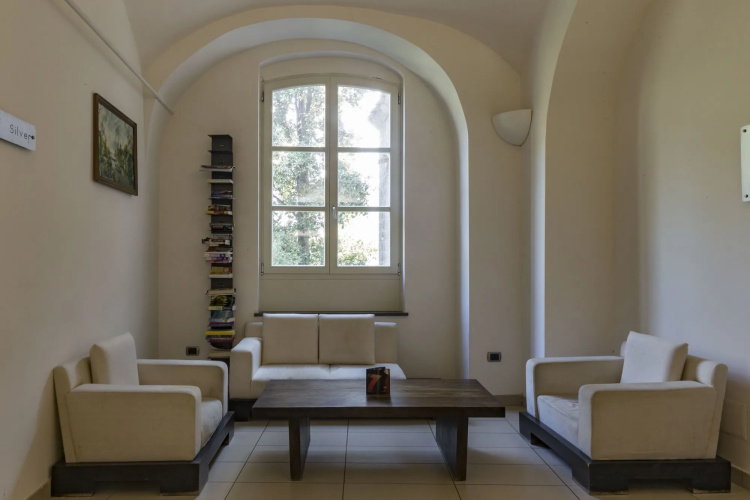 Seven Hostel