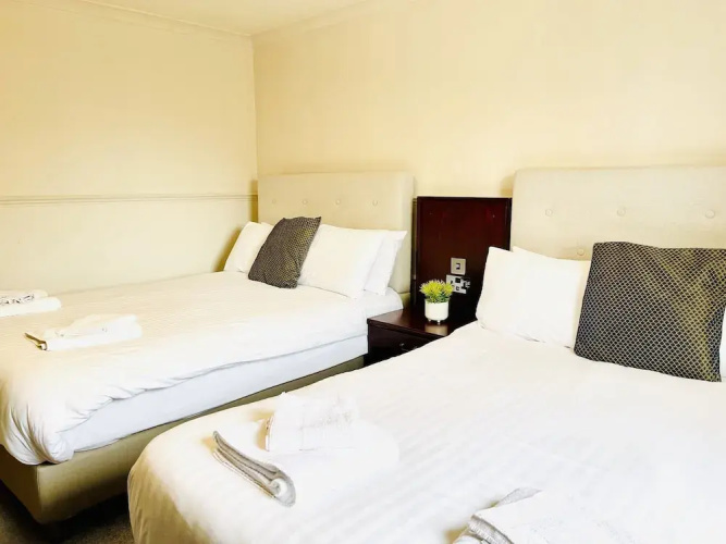 Lovat Hotel
