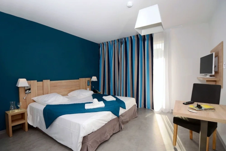 1 Bedroom Suite