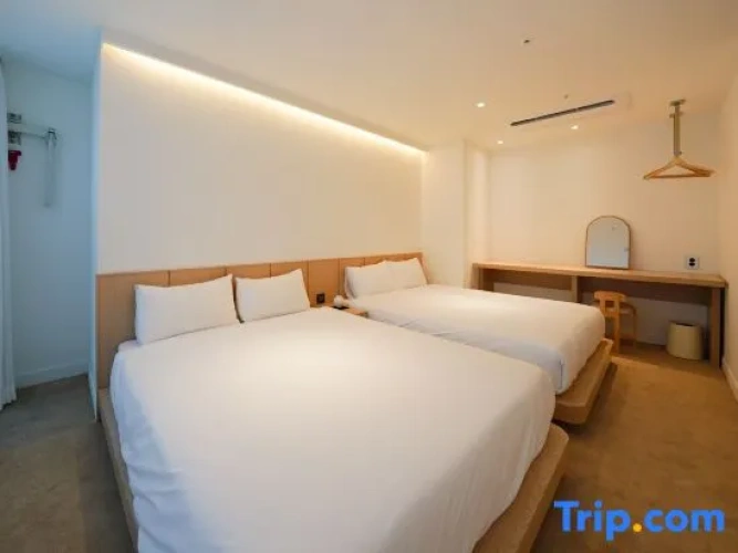 Standard Double Suite