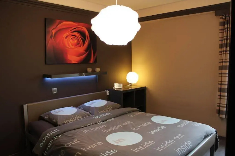 Hydro Palace - Stylish Charming Apartment With s