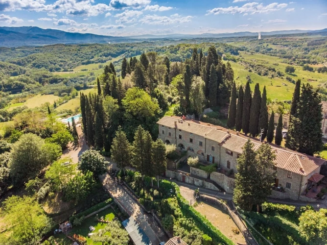 2 Bedrooms Quintuple Apartment with garden view