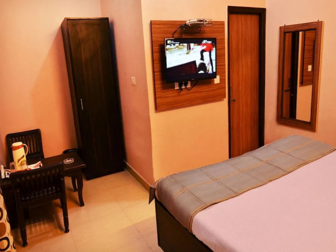 OYO 5809 Empire Inn